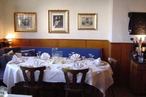 Hotel & Restaurant Raisch Steinwenden ภายนอก รูปภาพ
